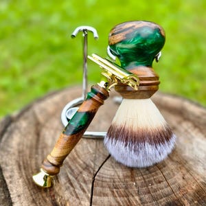 Handmade Walnut & Epoxy Resin Shaving Set – Luxury Wet Shaving Kit, Eco-Friendly Men’s Grooming Gift
