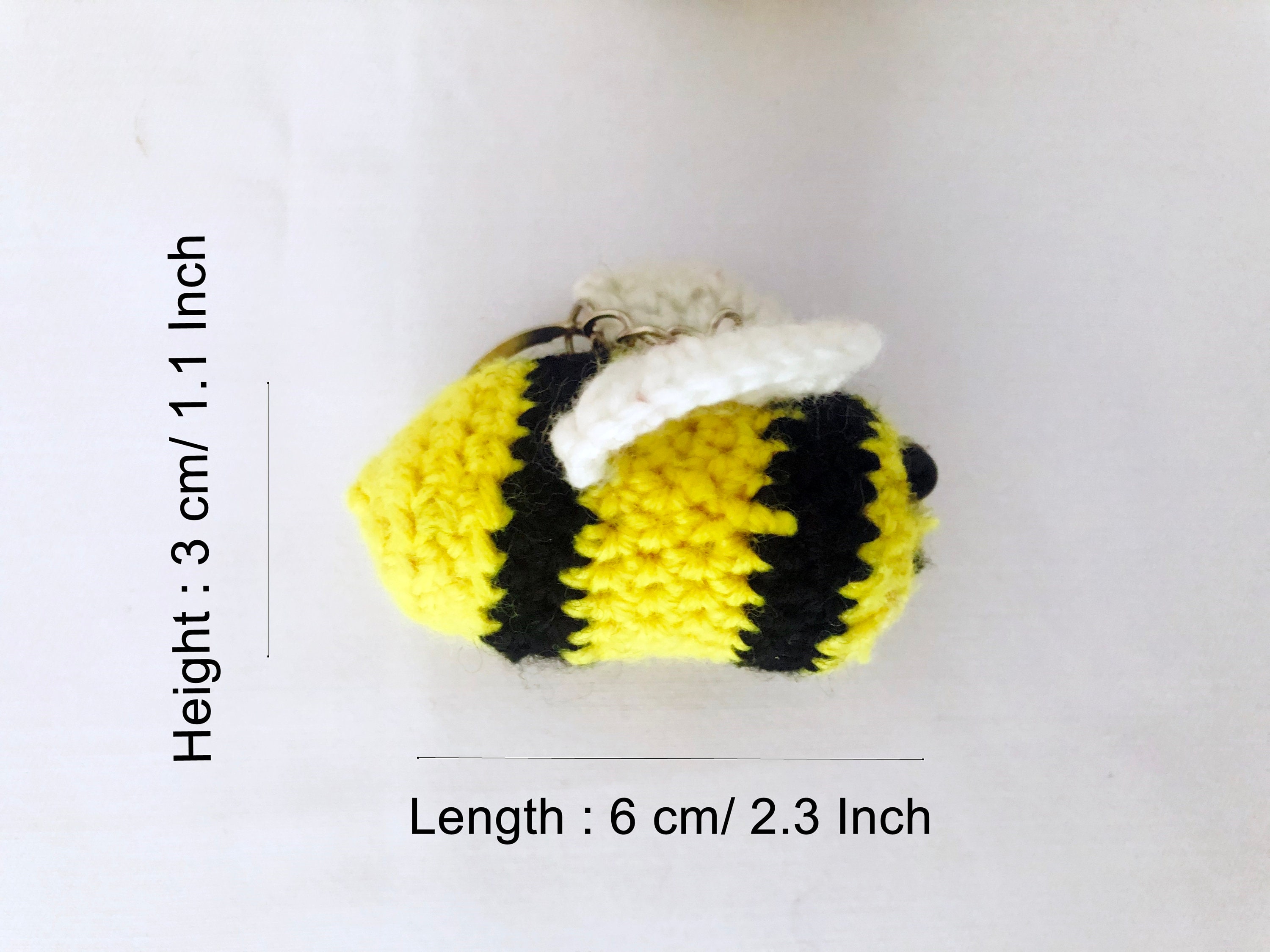 GOSHIES Schlüsselanhänger Biene Süße Bienen Anhänger Gehäkelte Biene Hummel  Anhänger : : Fashion