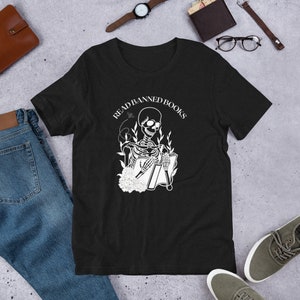 Lesen Verbotene Bücher Shirt, Buchliebhaber T-shirt, Literatur T-shirt, Soziale Gerechtigkeit Geschenk, Gleichheit T-Shirt, Buchliebhaber Shirt, Lesetop