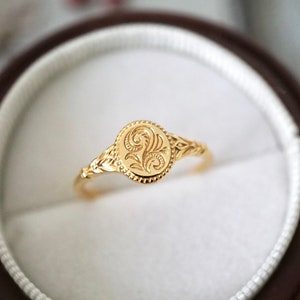 Gold Plated Sterling Silver Signet Ring, Vintage Style Adjustable Ring, Flower Ring, Carved Plant Wreath Promise Ring, *Gift For Her *R058*