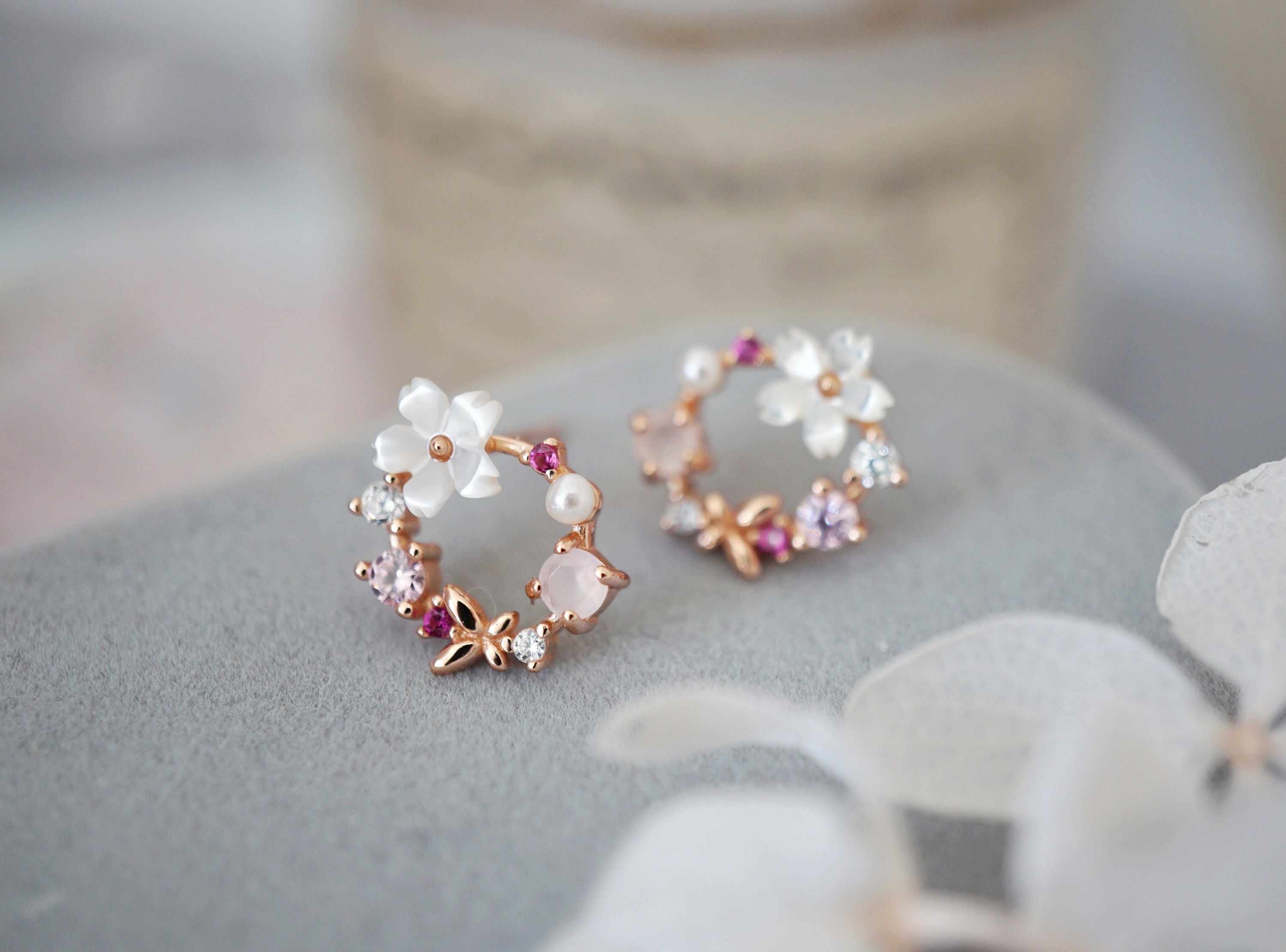 ❤️Buy 2 FREE SHIPPING❤️Tiny Rose Gold Wreath  Stud Earrings - 925 Silver Circle Natrual Mother of Pearl Flower Earrings, Crystal Wedding Earrings