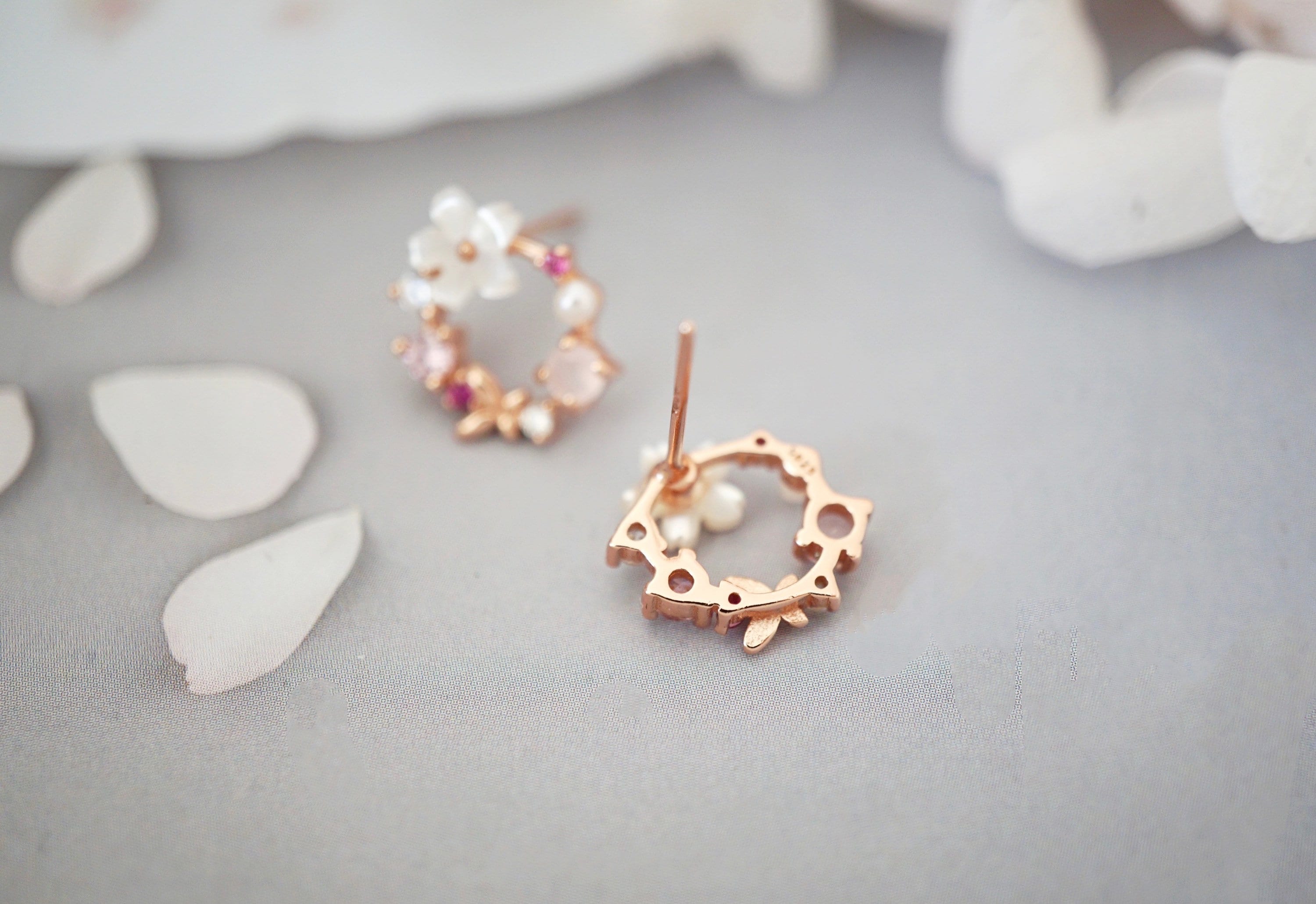 ❤️Buy 2 FREE SHIPPING❤️Tiny Rose Gold Wreath  Stud Earrings - 925 Silver Circle Natrual Mother of Pearl Flower Earrings, Crystal Wedding Earrings