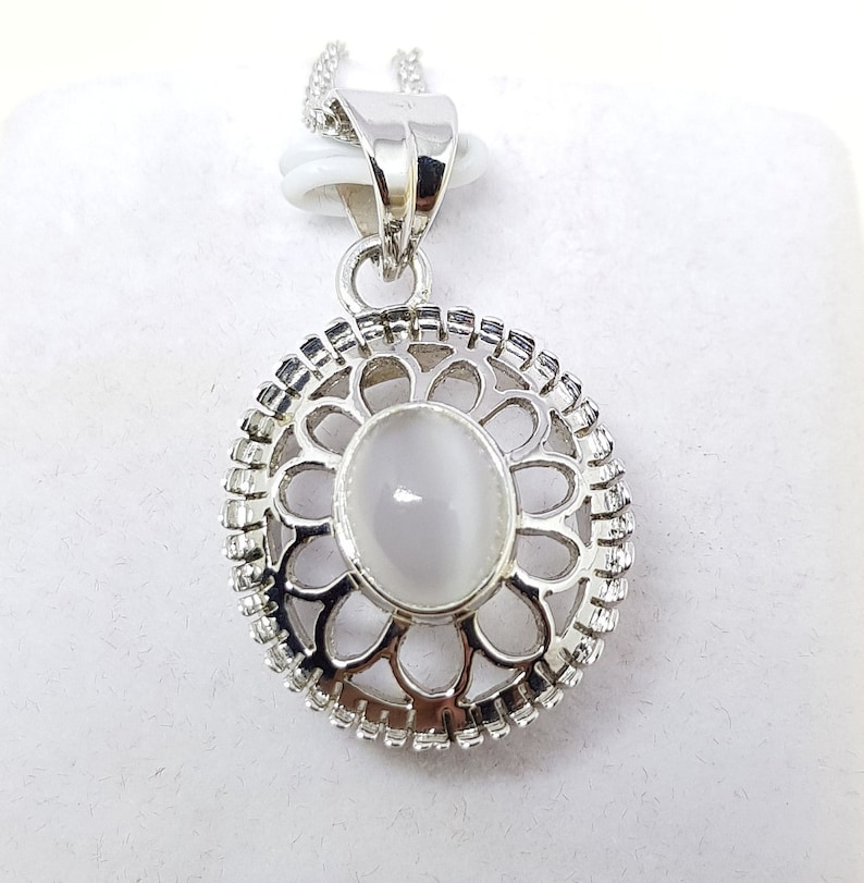Natural Moon Stone 925 Silver Pendant June Birthday Stone Pendant Handmade Moon Stone Silver Necklace Beautiful Work Pendant Christmas Gift