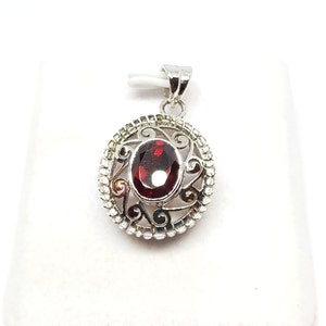 Garnet 925 Silver Pendant &#39; Handmade Garnet Pendant &#39; Gift For January &#39; Birthday Gift &#39; Garnet Pendant &#39; Gift For Her &#39; Pendant For January