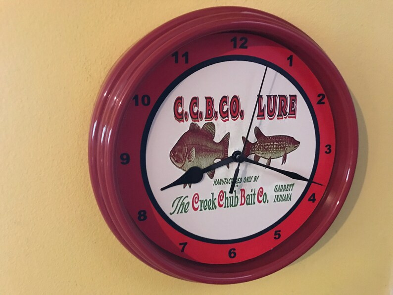 Creek Chub Fishing Lure Tackle Bait Shop Man Cave Advertising Red Wall Clock Sign