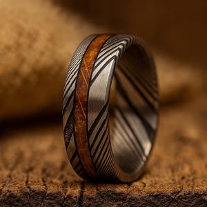 Damascus Whiskey Barrel Ring, Engagement Ring, Wood Wedding Band, Damascus Steel Ring, Husband Ring, Wood Grain Men’s Wedding Band 8mm