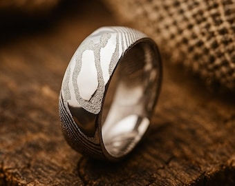 Damascus Steel Ring, Hammered Damascus Band, Men Wedding Ring, Handmade Damascus Ring, Engagement Ring, Wedding Band, Anniversary Gift. 8mm