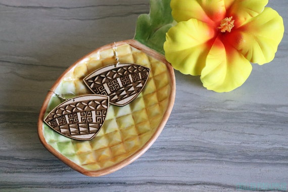 Polynesian Tribal Fan Shaped Earrings Lightweight Laser Engraved Earrings Polynesian Fashion Dangle Earrings Large Wooden Earrings