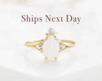 DIY Breastmilk Ring Kit: Vintage Crown Teardrop, 14K Gold-Plated