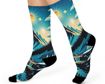 Calcetines con diseño de cascada de montaña - Diseño geométrico de la naturaleza / Calcetines para senderismo y actividades al aire libre.