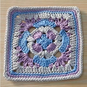 KAMANIYA Granny Square Crochet Pattern Easy for Beginners