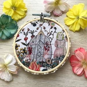 Midsommar Flower Folk Art Fabric Hoop Art