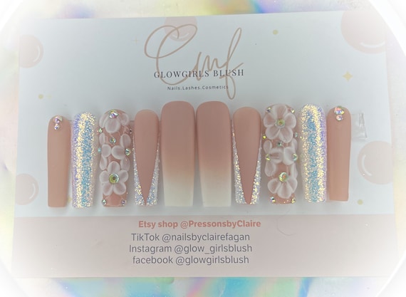 Etsy press on nails deals