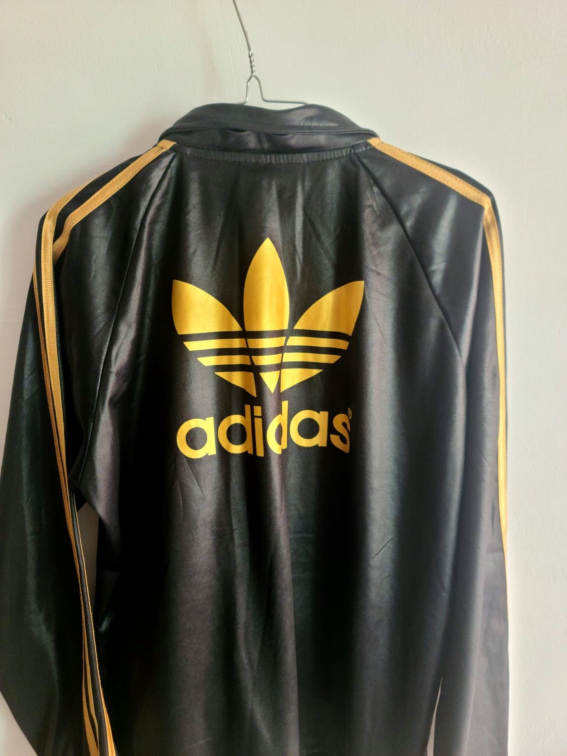 Adidas chile 62 jacke schwarz gold clearance