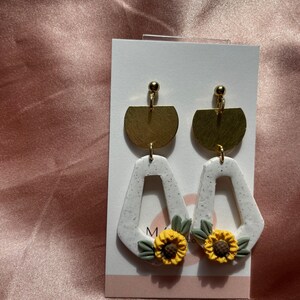 EARRINGS FOR WOMEN| handmade polymer Clay earrings sunflower earrings| sunflower earrings with gold accent