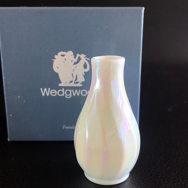 Wedgwood LUSTRE Small Size 2 1/2" Vase Bottle R4994 Lustre 5866 (IOB)