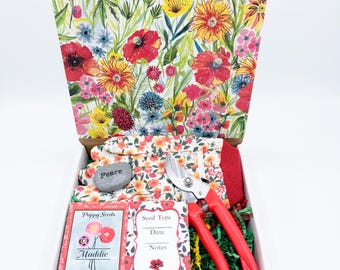 Poppy Seed Gardening Gift Box: Personalized Garden Set