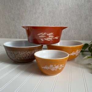 PYREX 3Bowls/1 Dutch Oven Casserole/3 Different Designs /Woodlands/Butterfly/Harvest Wheat