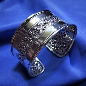 925 sterling silver cuff bracelet / Berber bracelet / Berber bangle / Tuareg bangle / ethnic / tribal Berber bracelet.