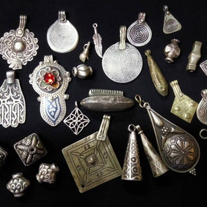 Berber necklace - a set of 27 antique Berber pendants in 925 silver / ethnic necklace / boho / necklace assembly / pendant
