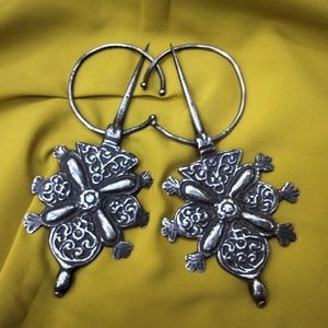 Berber - pair of antique silver pendant Traditional Berber fibula from Morocco / Berber fibula / Berber jewelry / ethnic / Berber brooch