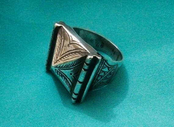 Bague Chevalière Artisanale Touareg - Ciselée à La Main, Mixte, Art Marocain