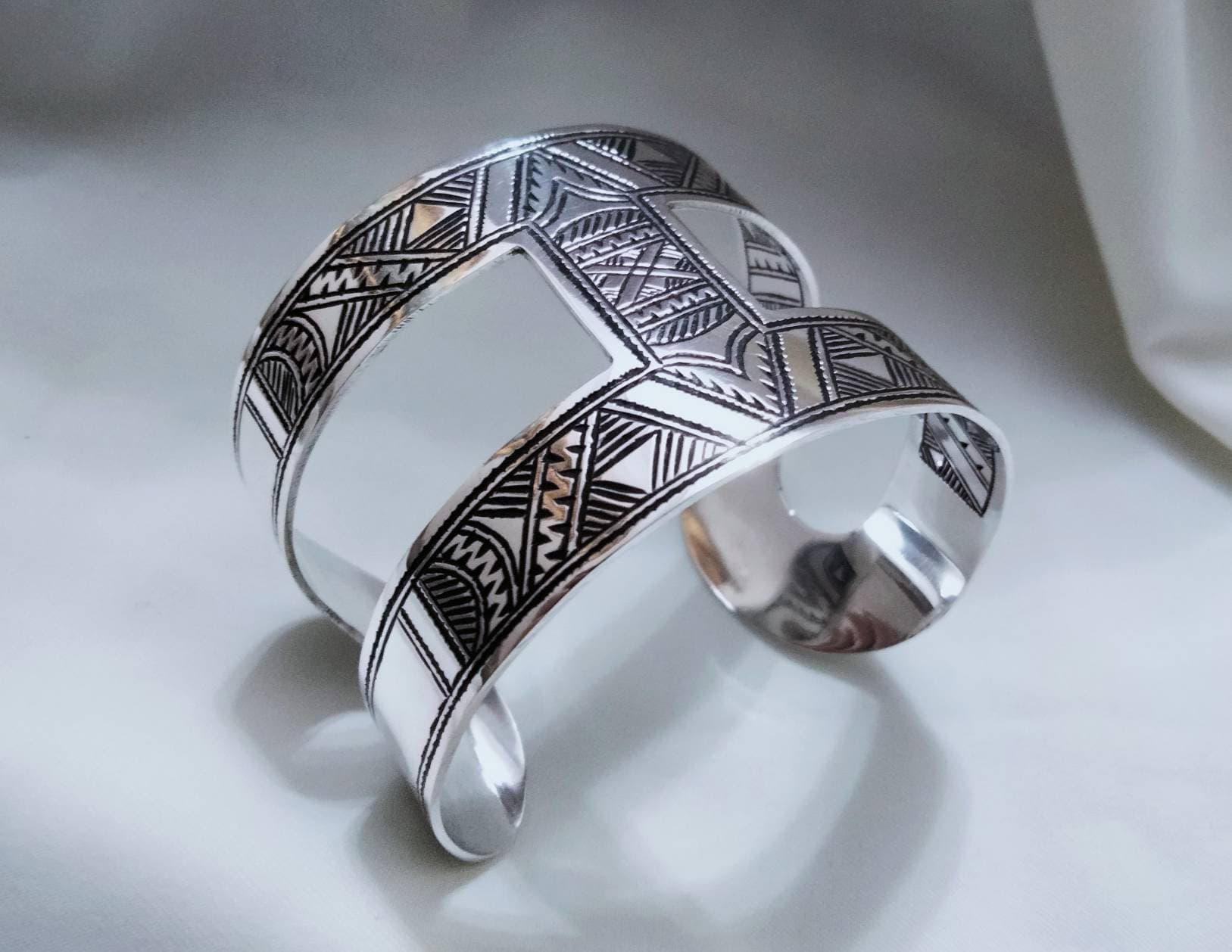 美品＜Touareg Silver＞ SILVER BANGLE TOUAREG 1950-60s Sterling Silver 