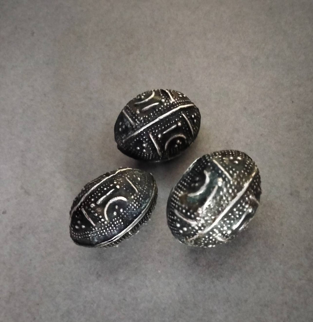 Mauritania 3 Ancient Silver Pearls agrab Al Fadda. 2.6 X 1.5 Cm ...