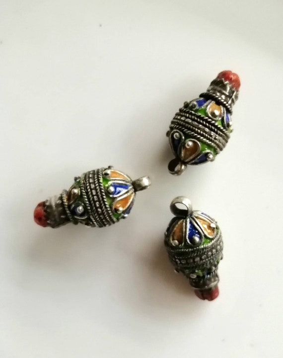 Three ancient ethnic Kabyle pendants for fixation… - image 2