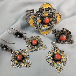 Kabyle - Algerian set in solid silver from the great Kabyle region / Kabyle jewelry / Kabyle pendant / Berber / Tribal necklace.
