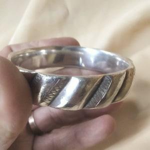 Antique Berber bracelet in solid silver - old - Berber - ethnic - Berber jewelry - jewelry from Morocco - old Berber bracelet - tribal