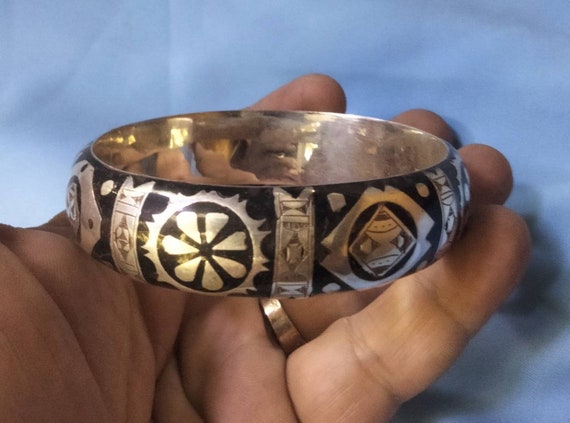 Mauritania - Tuareg Bangle in Sterling Silver and Horn or Ebony