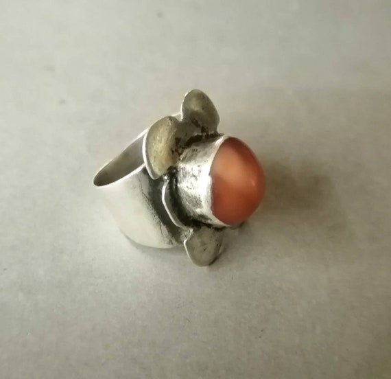 Sterling silver ring with peripine stone Silver ring with faceted peridot