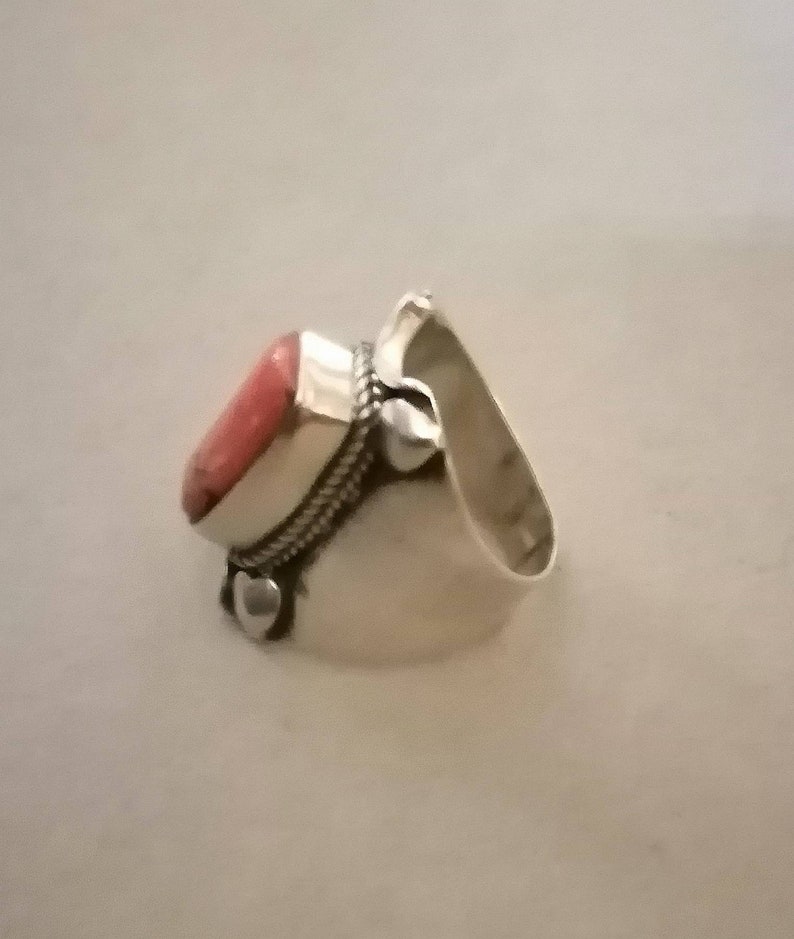 Ancient Berber ring in solid silver with a coral stone kabyle coral. woman/'s ring tuareg Berber ring Berber jewelry