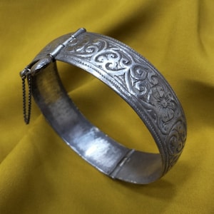 Morocco - Ancient Berber hinged bracelet, handmade, Berber jewelry, Tuareg, Jewish, Morocco jewelry, Moroccan antique bracelet, tribal