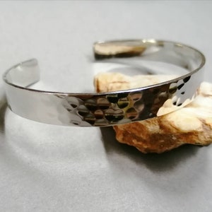 Bracelet in silver 925 lightly hammered, handmade bracelet, modern bracelet, Moroccan jewelry, rigid unisex bracelet.
