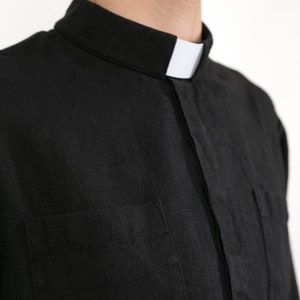 Atmungsaktives Klerushemd aus 100% Leinen - Für Herren und Damen - Hochwertiges Hemd mit französischer Nahthandwerkskunst