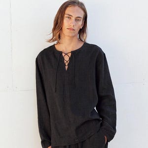 Boho-linnen herenshirt TARASA - duurzame minimalistische stijl