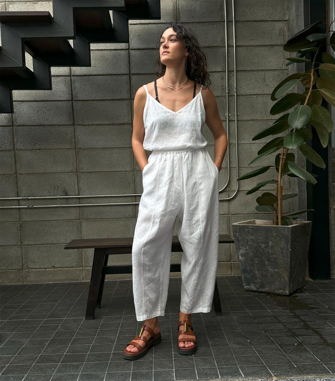 Women Linen High-Waisted Pants - Casual Fit
