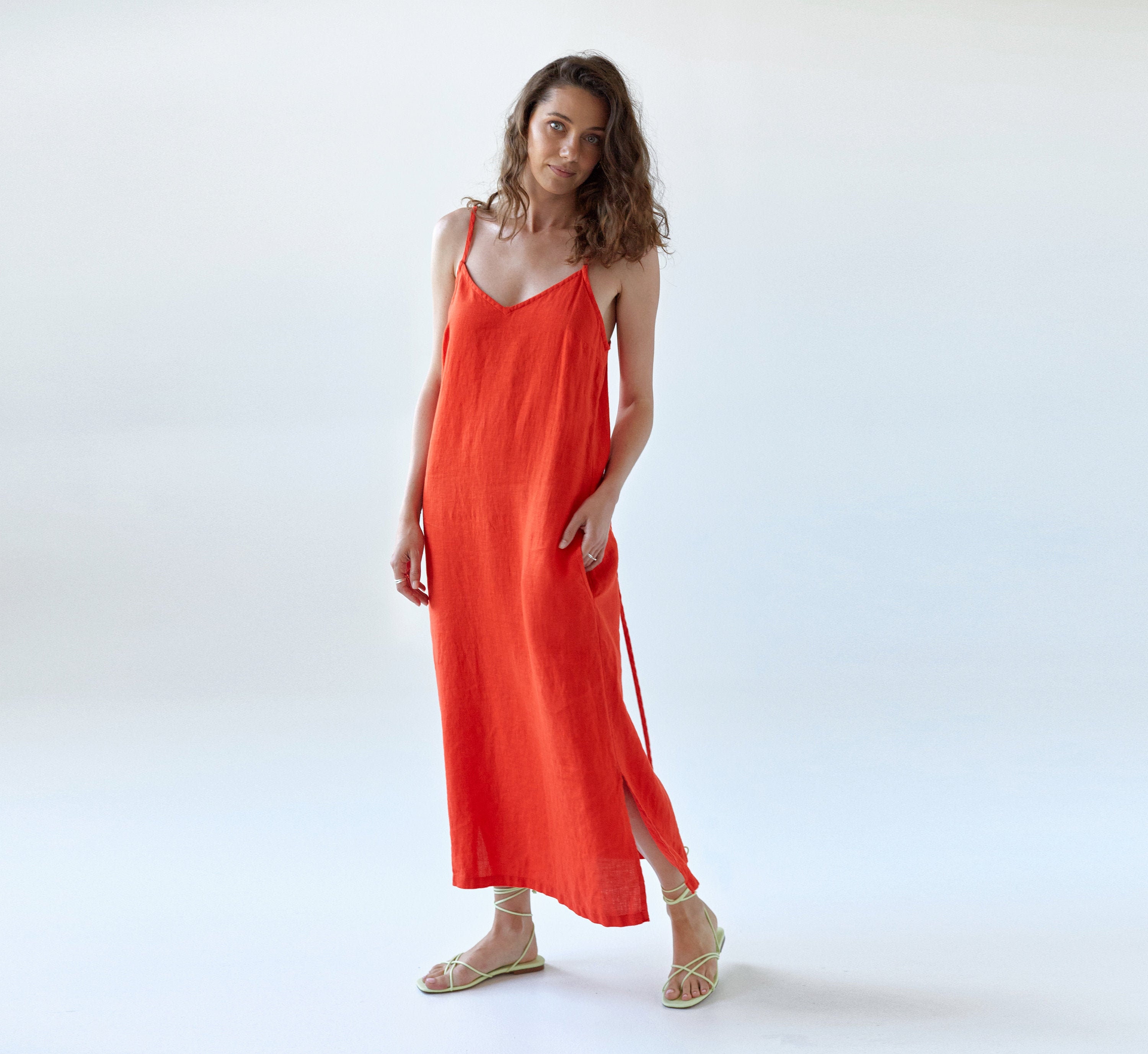 Vestido veraniego de lino natural AIRA - 30 colores - Bolsillos ocultos - Aberturas laterales - Vestido de verano de lino
