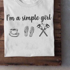 Machinist T-shirt, Machinist Tee, Machinist Sweatshirt, Machinist Gift, Gift for family, Machinist Hoodie - I&#39;m A Simple Girl.