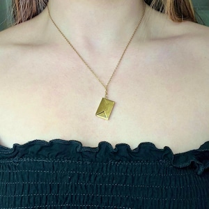 Collar con colgante de sobre, grabado "Te amo", chapado en oro, mensaje oculto, regalo para San Valentín y el Día de la Madre