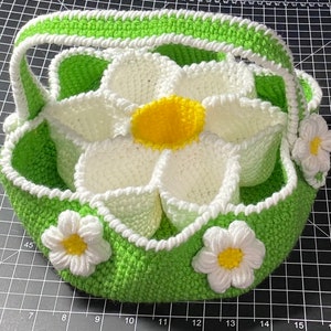 Panier de collecte d'oeufs rembourré (au crochet)