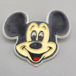 1970&#39;s Disney Mickey Mouse Lapel Pin Brooch Hard Plastic Disneyana