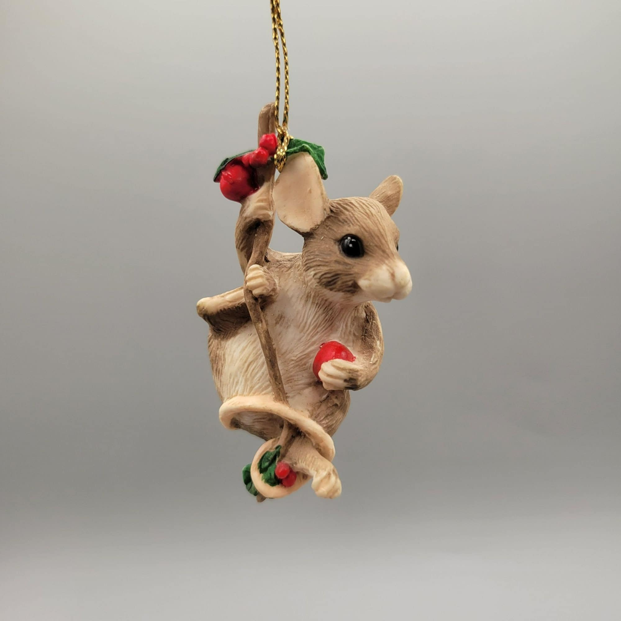 Charming Tails チャーミングテイルズ　子羊　アメリカ雑貨 Charming Tails Hang in There Christmas Ornaments 3 Mice Pale