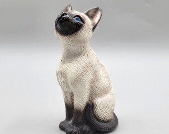 Harvey Knox Kingdom Siamese Cat Porcelain Sitting Global Art Japan