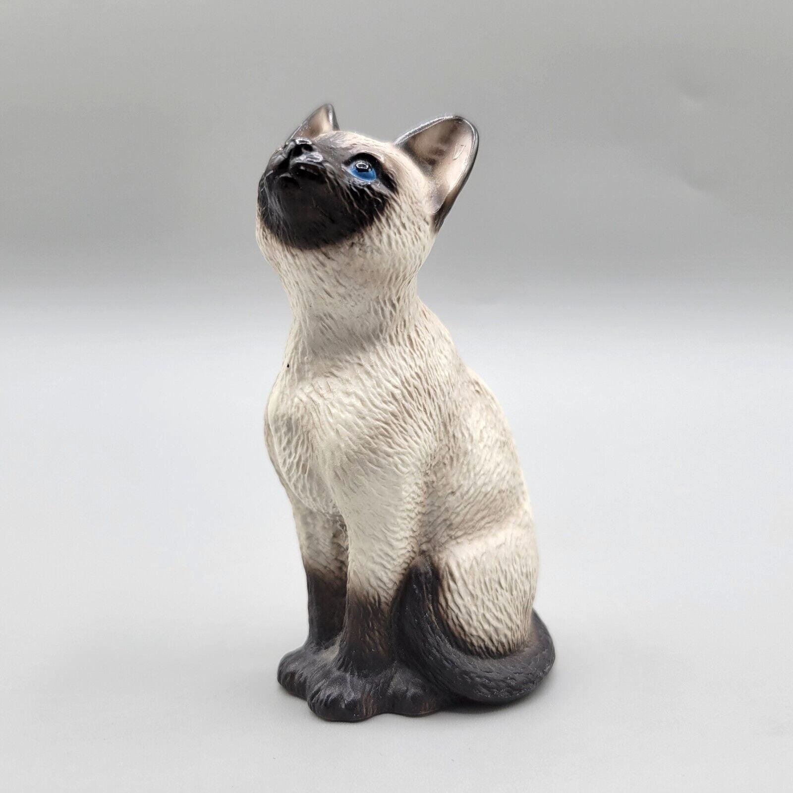鉄のオブジェ 海外製 アート 人形 Harvey Knox Kingdom Siamese Cat Porcelain Sitting Global Art Japan