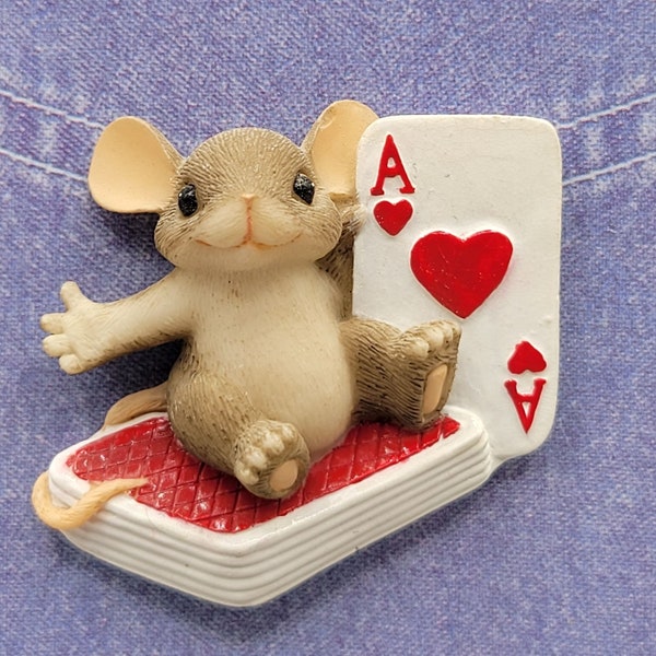 Charming Tails Lapel Pin Friendship Is A Great Deal Playing Cards 97/40 Retired