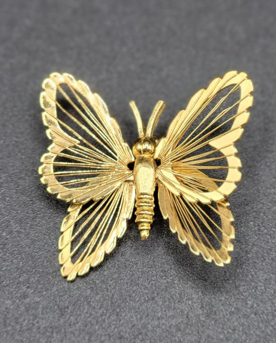 Monet Butterfly Moth Brooch Pin Open 