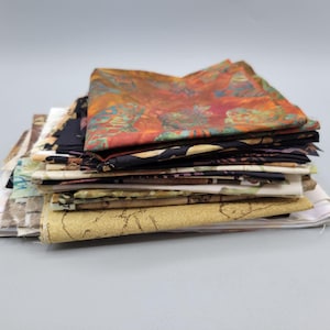 Wildlife Outdoor Fabric Scraps Crafting Quilting Cotton Fabric Bundle 1 lb